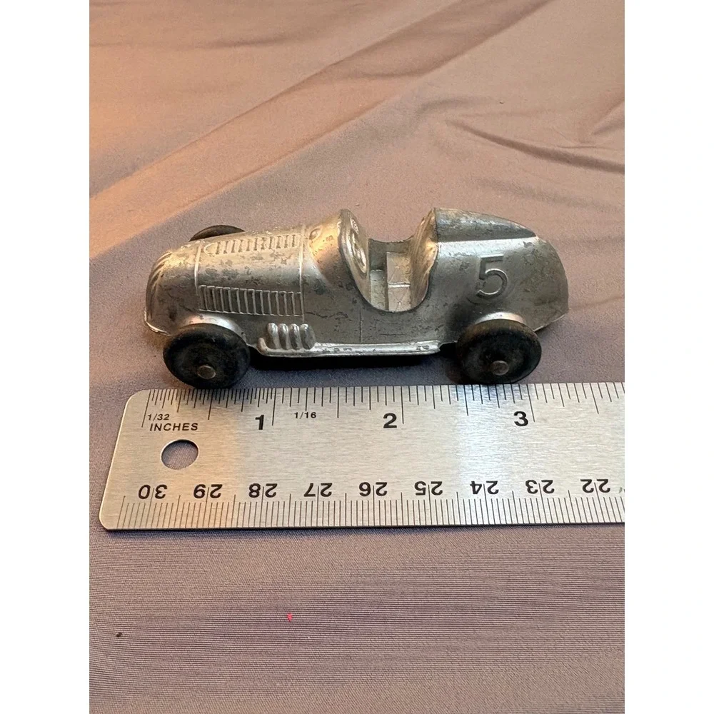 Vintage Tootsietoy Diecast Race Car Number 5 Silver Speedster Made in USA E-25